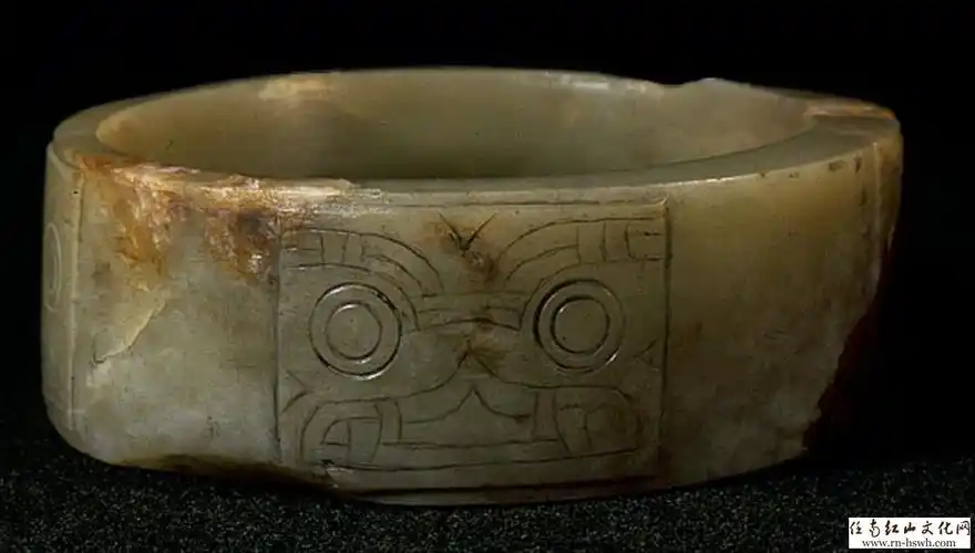 良渚文化玉架山出土琮