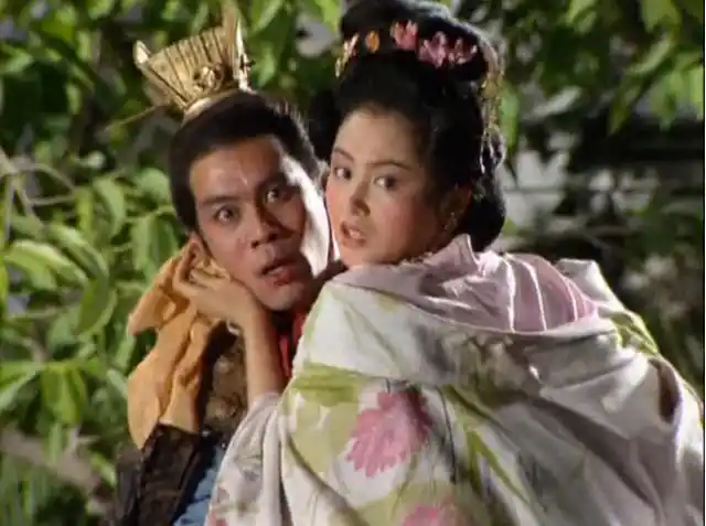 吕布被曹操斩杀后,貂蝉为何不为吕布殉情却为关羽殉情?