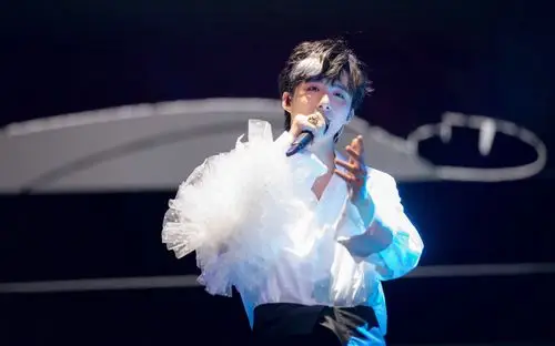 摩登兄弟巡演北京站刘宇宁新歌经典轮番唱不停