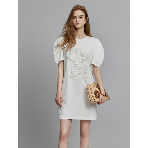 夏季优雅时尚风圆领立体绣花设计连衣裙女