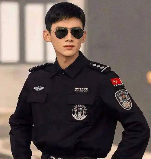 最帅男星军装照,是杨洋还是白敬亭?网友问到:肖战去哪了?