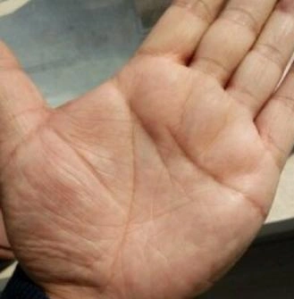 手中出现"神秘十字星纹"的人,不论是男是女,迟早要发千万财_手相