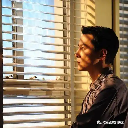 吴彦祖湾区最帅男球迷满足了所有妹子对肉体的幻想