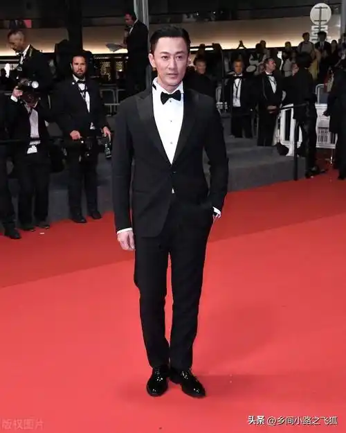 第77届戛纳电影节《九龙城寨之围城》首映红毯:林峯