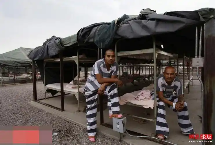 【转载】美国囚犯的真实生活(组图)