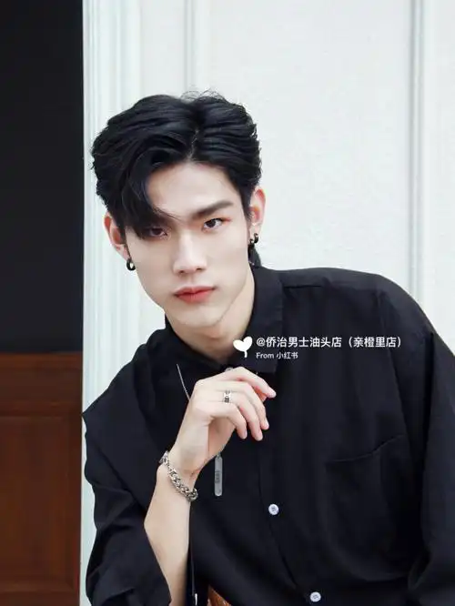 霸道总裁范儿侧背头男士发型推荐