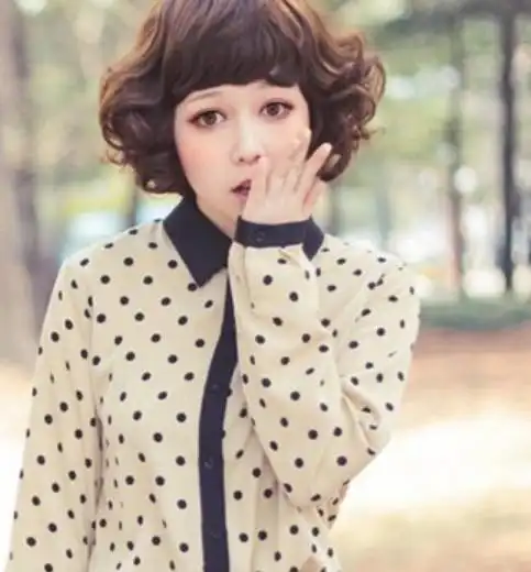 女生蓬松离子烫效果图好看不夸张