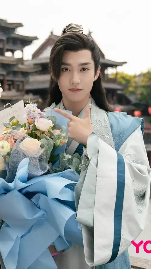 古装帅气又仪态端方的8位男星,个个让人眼前一亮,却都不火