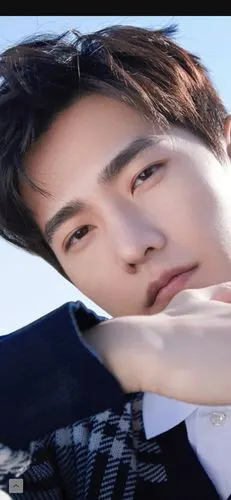 来看帅哥今日份的杨洋