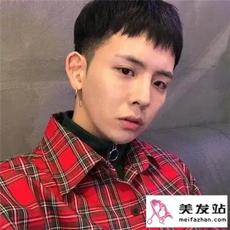 铲青侧分发型 帅气式莫西干_男士短发 - 美发站