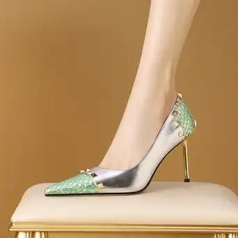 性感女神高跟鞋新款女鞋尖头细跟铆钉拼色气质名媛宴会正装单鞋女