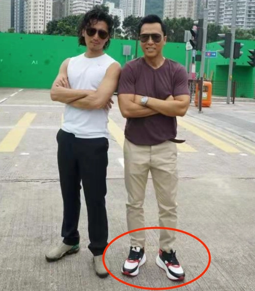 港圈的矮个天王个个身高不足1米7郭富城更是矮到离谱