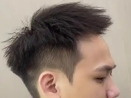 #男士发型 #高额发际线 男生额头高做什么发型好看?看过来 - 抖音