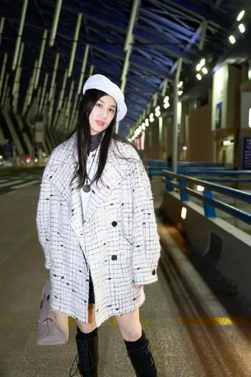 黄圣依出发巴黎时装周##黄圣依巴黎时装周出发图