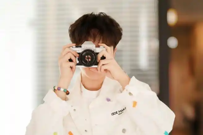 cv倒霉死勒超话#倒霉死勒生日快乐#今日关键词:梅梅,暖阳,小动物活力