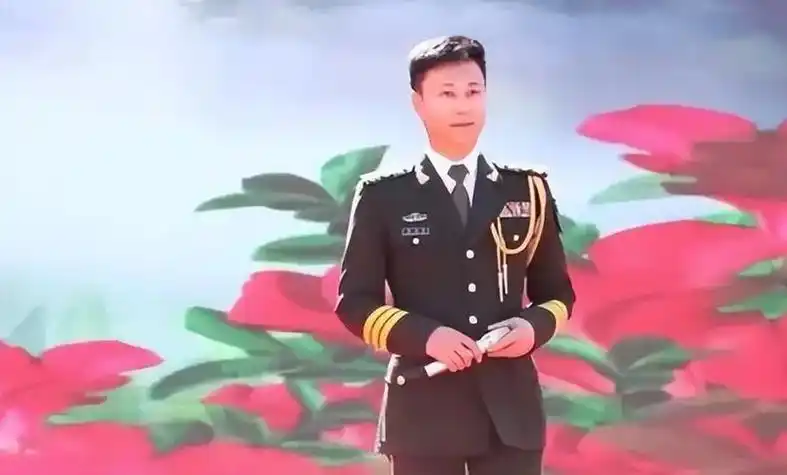 回顾耿为华娶小娇妻宠妻15年后遭抛弃离婚时与女儿抱头痛哭