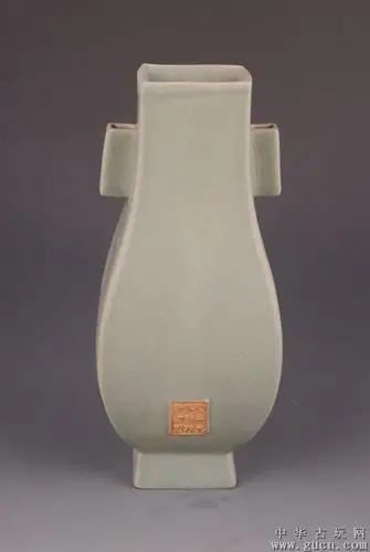 宋崇宁元年清凉寺御制汝瓷贯耳方尊