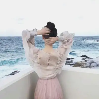 微信背影女头高清新潮时尚的微信头像背影女图片