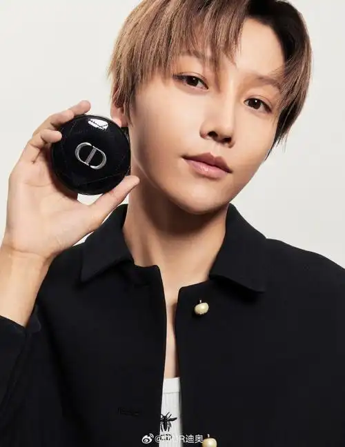 迪奥品牌大使刘雨昕##全新迪奥锁妆气垫##锁妆不锁装##迪奥彩妆