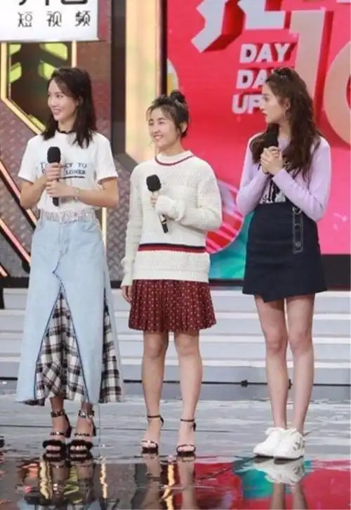 金晨关晓彤身高对比金晨关晓彤身高