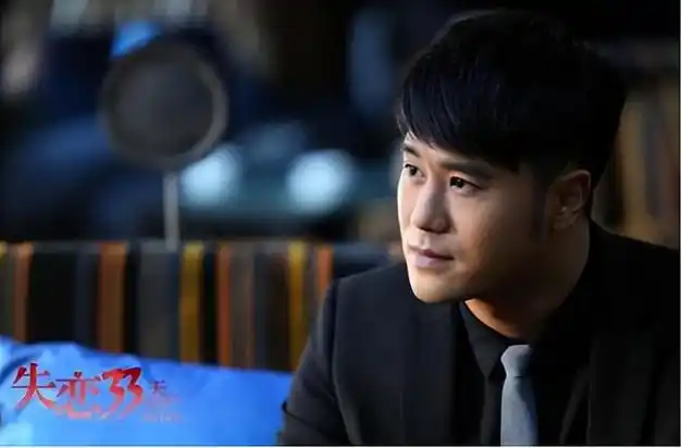 娶了"摇滚女神"谭维维,生下一儿一女,陈亦飞的生活幸福吗?