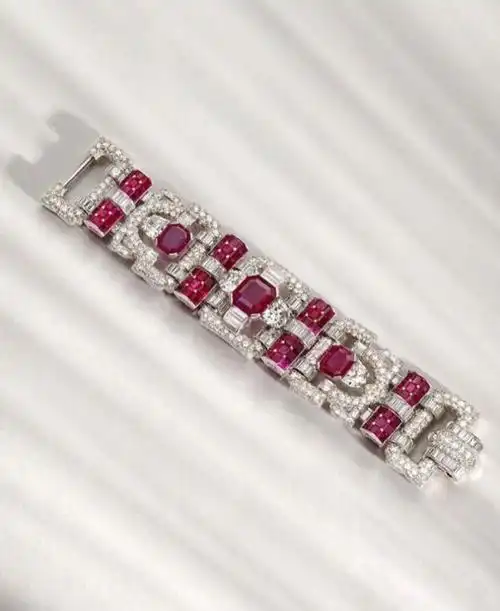 对美的极致追求和对奢华生活的向往拍卖会上的十大精品珠宝欣赏