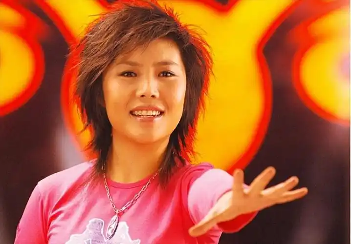 回顾05超女10强现状身患重病人设崩塌低调的她反而成人生赢家