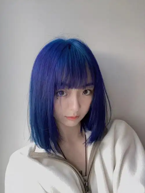 克莱因蓝77海洋蓝渐变发色染发