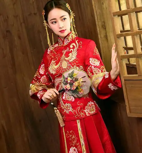 出租秀禾服新娘新郎租赁中式婚纱结婚礼服凤冠霞帔唐装女集体婚礼