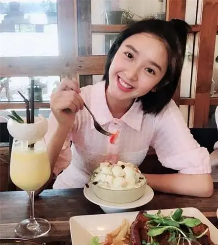 有种开挂叫"吃不胖",唐艺昕产后不足90斤|唐艺昕|体重|饮食_新浪新闻