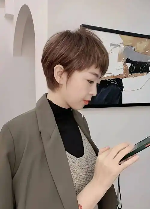 2023发廊最热"剪豁了精灵超短发"_发型_时尚_侵权