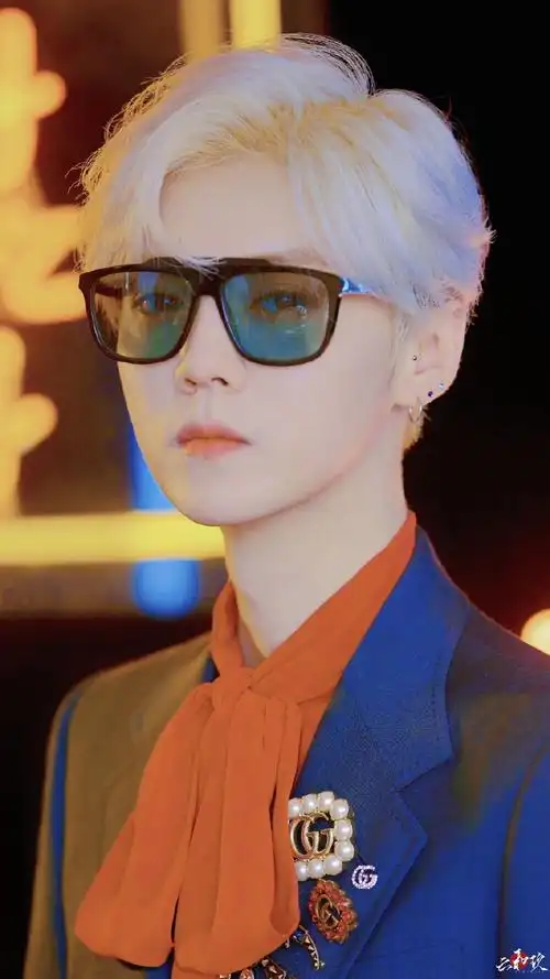 gucci上海大秀##鹿晗银发