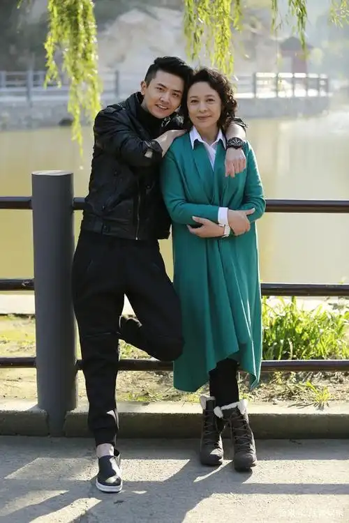 但同时也有很多知名度不是很高,但却非常有演技的演员,比如刘佳