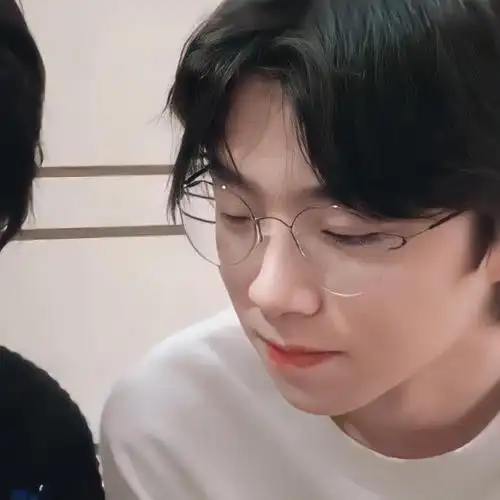 【张嘉元】可爱鬼头像