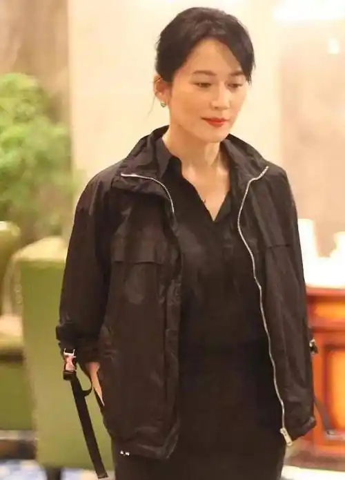 原创俞飞鸿素颜照曝光33年体重不过三位数5个易瘦习惯不会胖