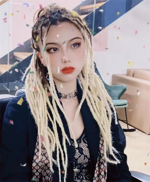 酷炫女生脏辫发型 街头风时尚满满_时尚发型 - 美发站