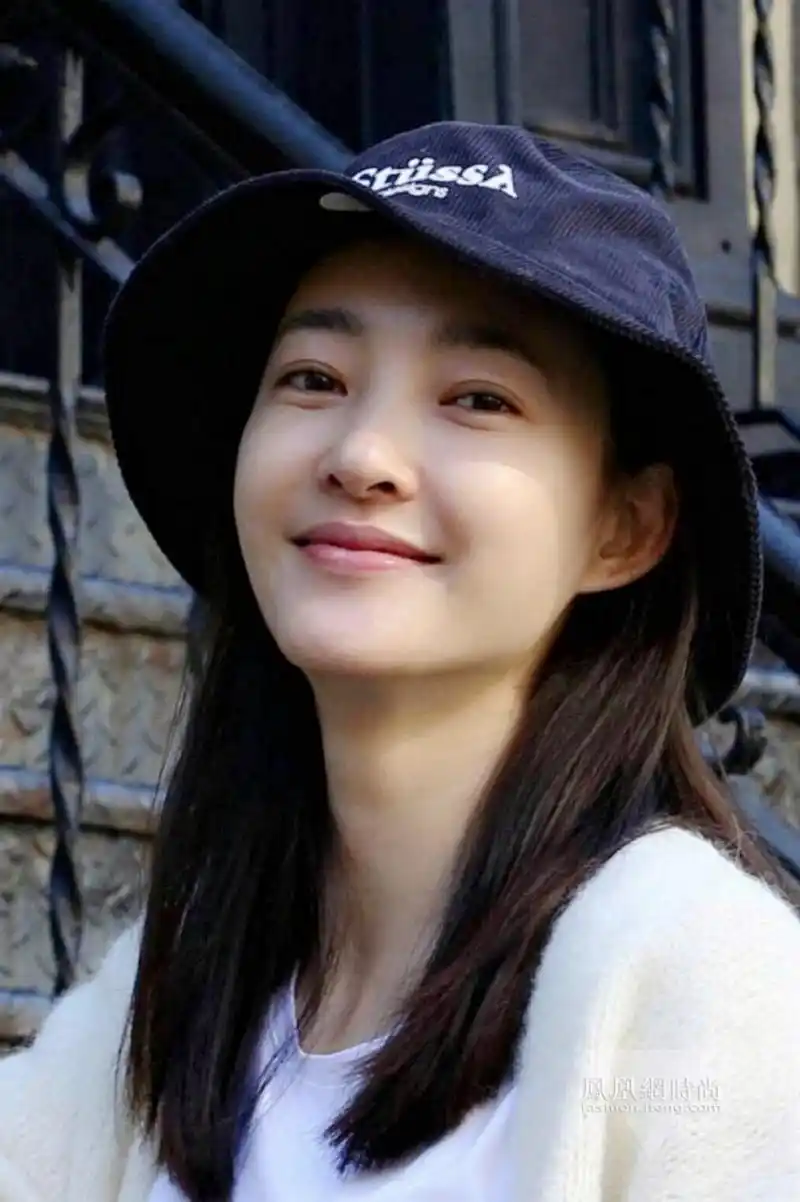 王丽坤素颜状态,水中花镜中月