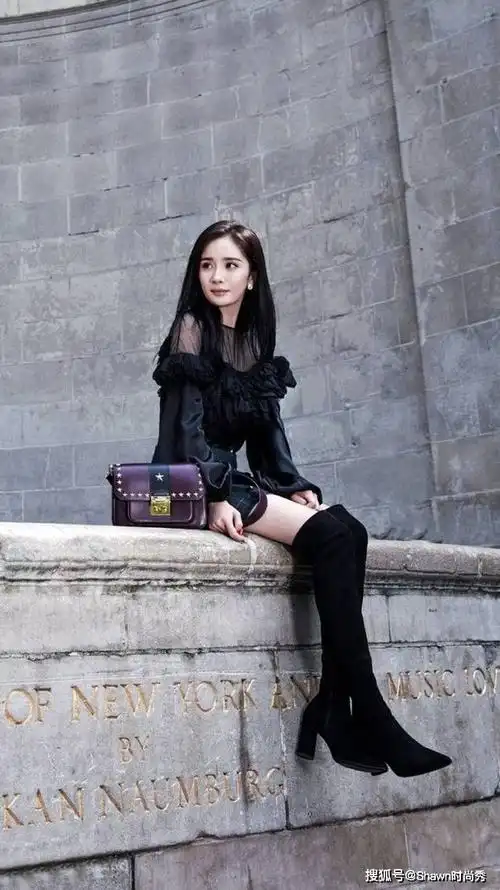 想要露腿要趁早,学着杨幂把长筒靴这么搭配不显瘦都很难_手机搜狐网
