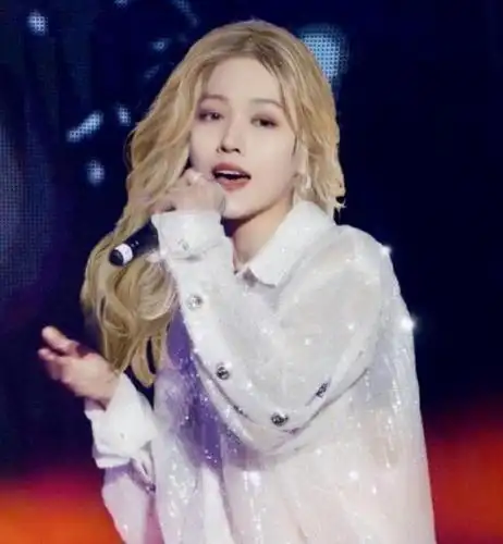 青春有你2刘雨昕以前长发啥样照片曝光后确定同一个人