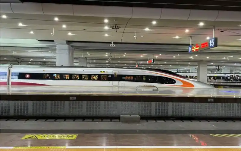 mtr动感号,动感号的动感涂装,改变了国铁审美.