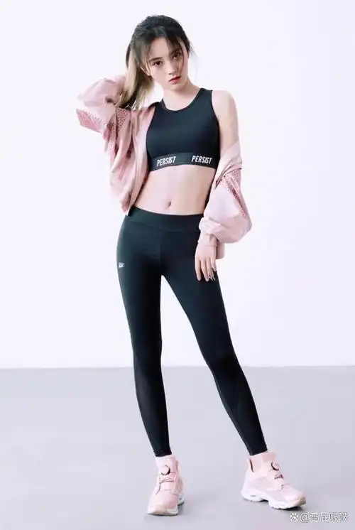 ▼10. 刘涛▼刘涛身高168cm,体重110斤,她