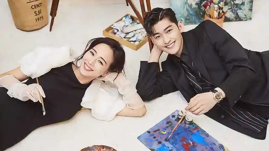 温暖的弦高光cut背后怀抱微笑对望张翰张钧甯婚纱照甜爆