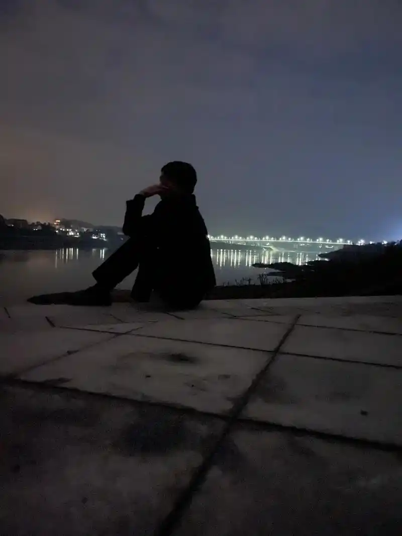 不要指望任何人心疼你,最难熬的日子都 是自己一个人扛过来的, - 抖音