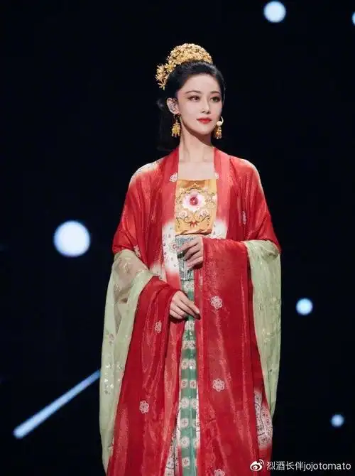 张馨予:今天我很女人吧,久违再扮古装,记错时间被揭穿太尴尬