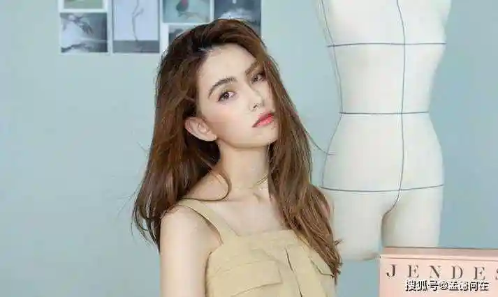 周杰伦有福啊老婆昆凌身材真是好极了