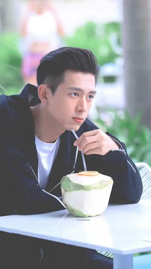 亲爱的热爱的 韩商言 宝藏男孩李现/现男友壁纸