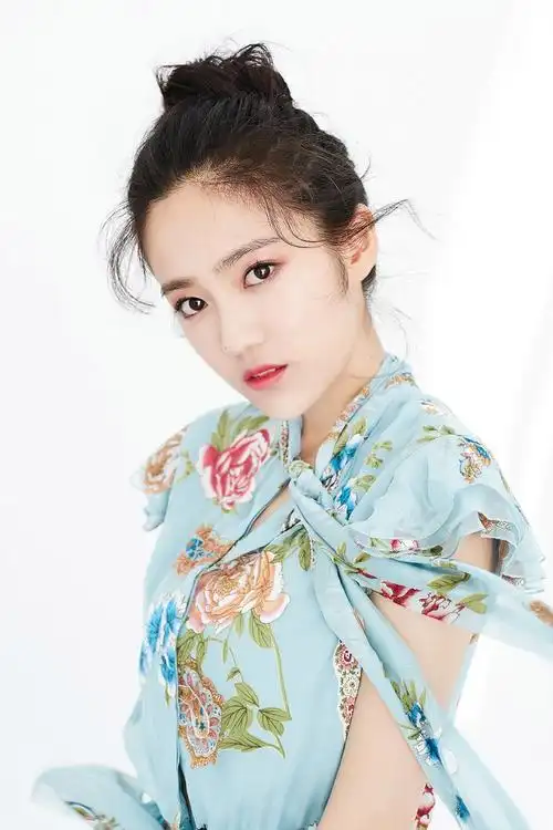 《你好旧时光》凌翔茜引热议 汤梦佳人气飙升获关注