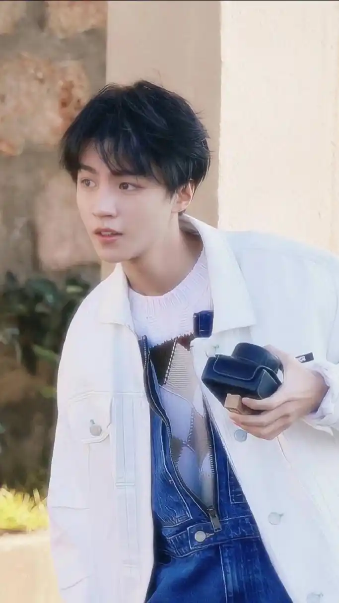 王俊凯手机壁纸,太好看了吧.