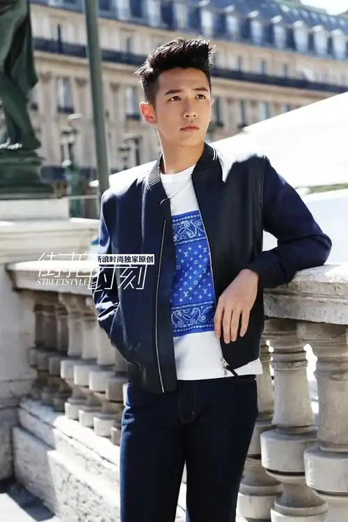 街拍时刻 柯震东巴黎男装周阳光午后街拍