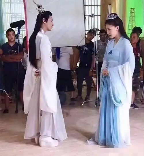 "漂亮的身材差,丑的身材好"这些明星的脸和身材反差太大